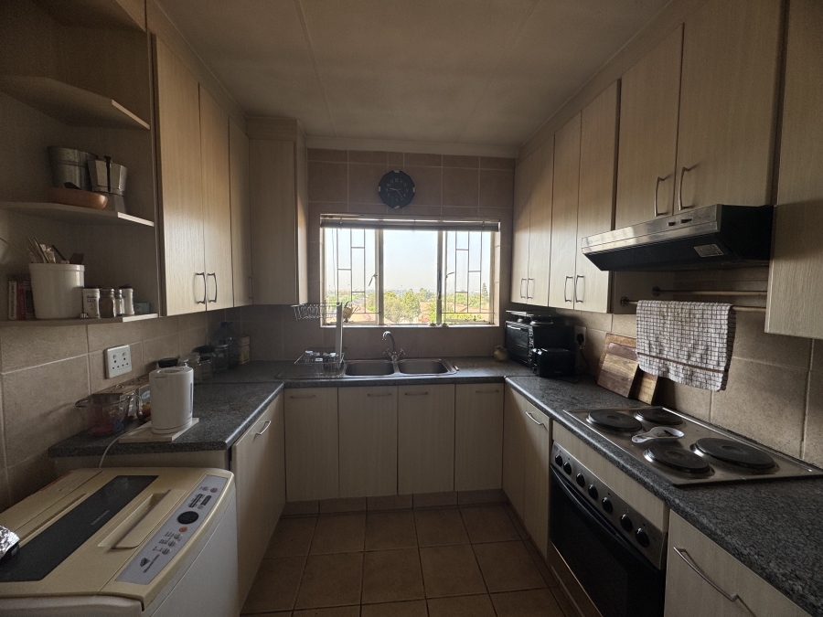 2 Bedroom Property for Sale in Lambton Gauteng