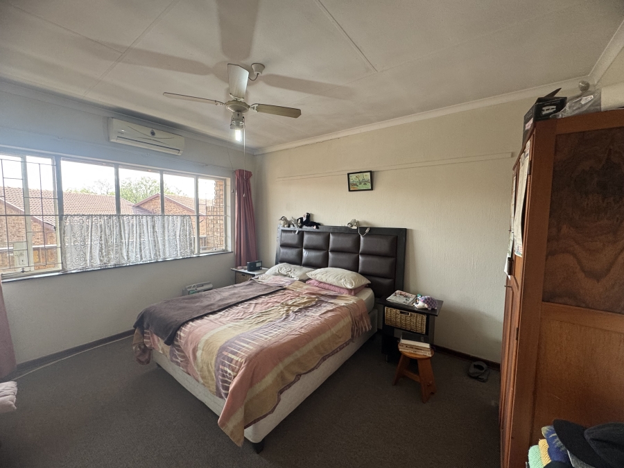 2 Bedroom Property for Sale in Lambton Gauteng