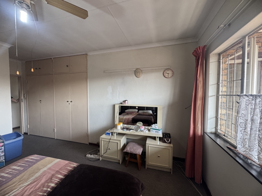 2 Bedroom Property for Sale in Lambton Gauteng