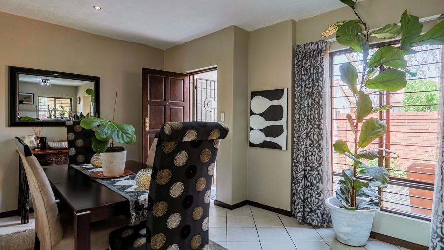 4 Bedroom Property for Sale in Rietvlei Heights Country Estate Gauteng