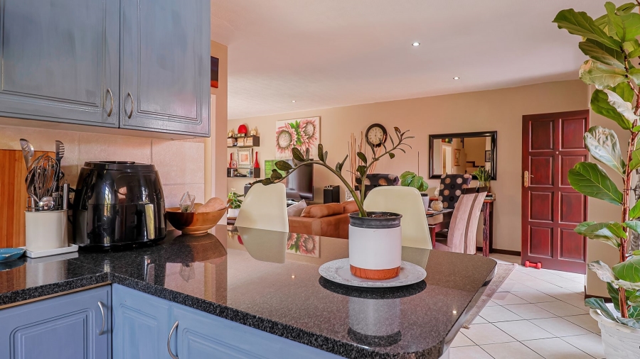 4 Bedroom Property for Sale in Rietvlei Heights Country Estate Gauteng