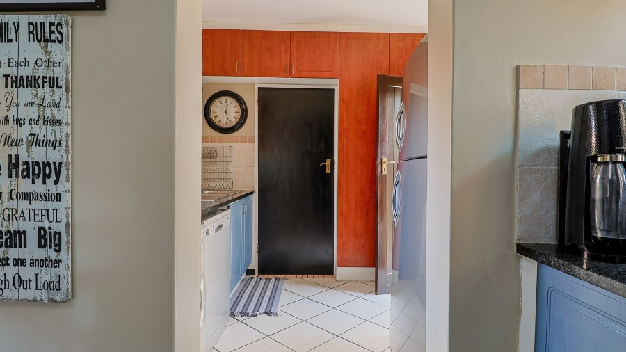 4 Bedroom Property for Sale in Rietvlei Heights Country Estate Gauteng