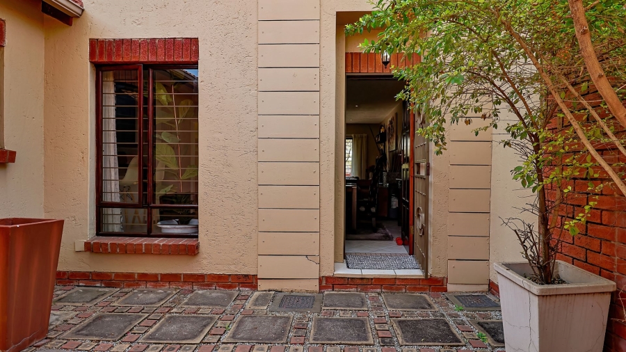 4 Bedroom Property for Sale in Rietvlei Heights Country Estate Gauteng
