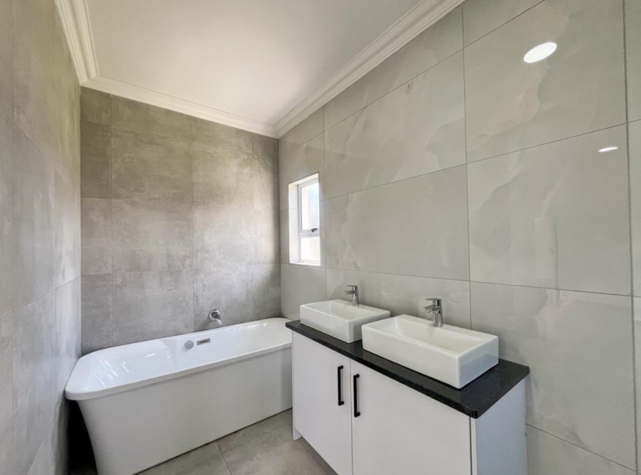 3 Bedroom Property for Sale in Riverspray Lifestyle Estate Gauteng