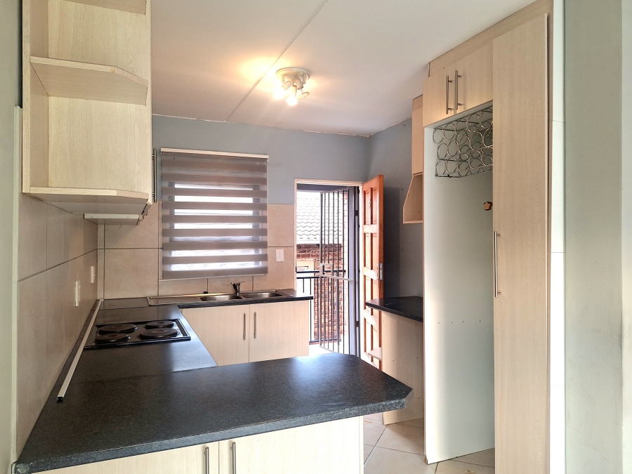 2 Bedroom Property for Sale in Windsor West Gauteng