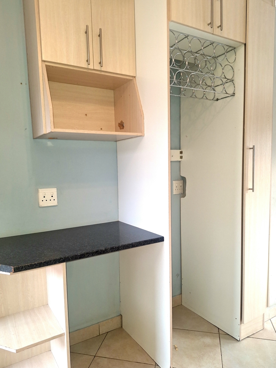 2 Bedroom Property for Sale in Windsor West Gauteng