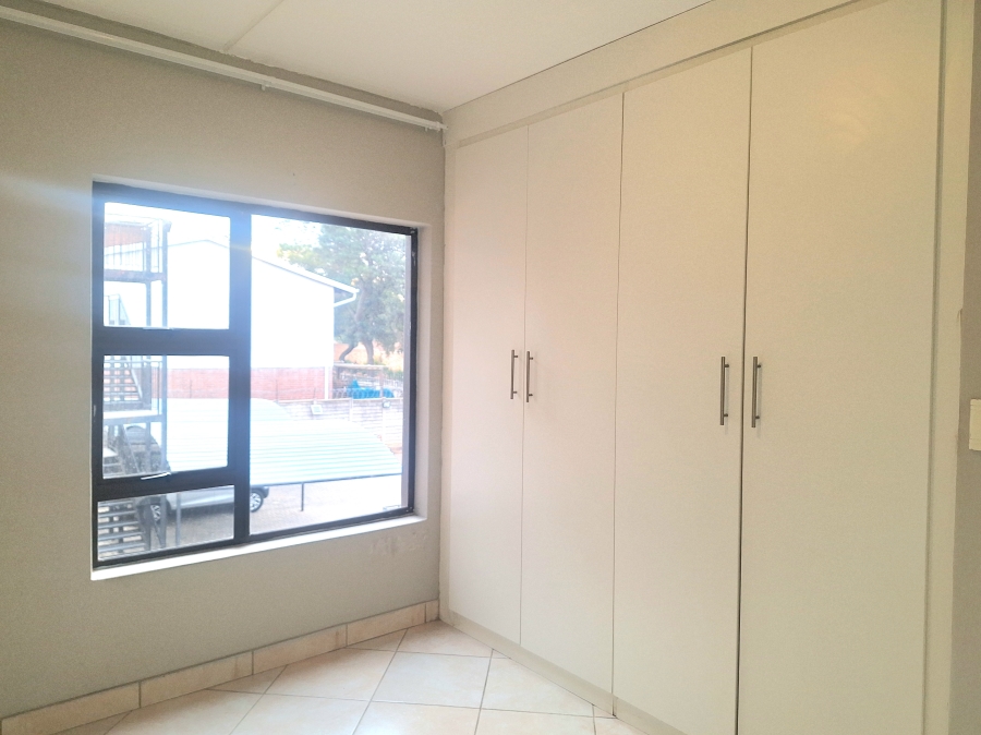 2 Bedroom Property for Sale in Windsor West Gauteng