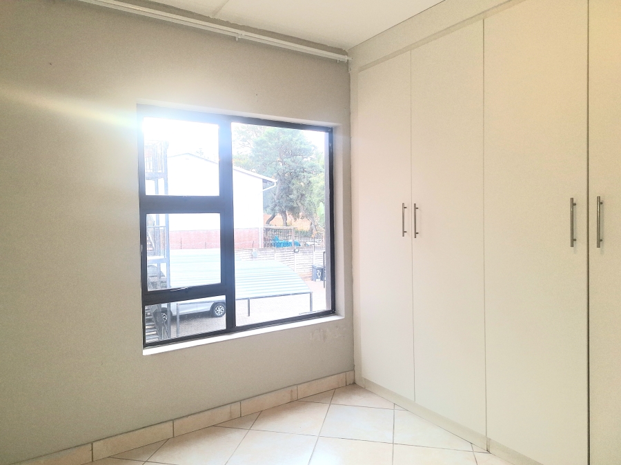 2 Bedroom Property for Sale in Windsor West Gauteng