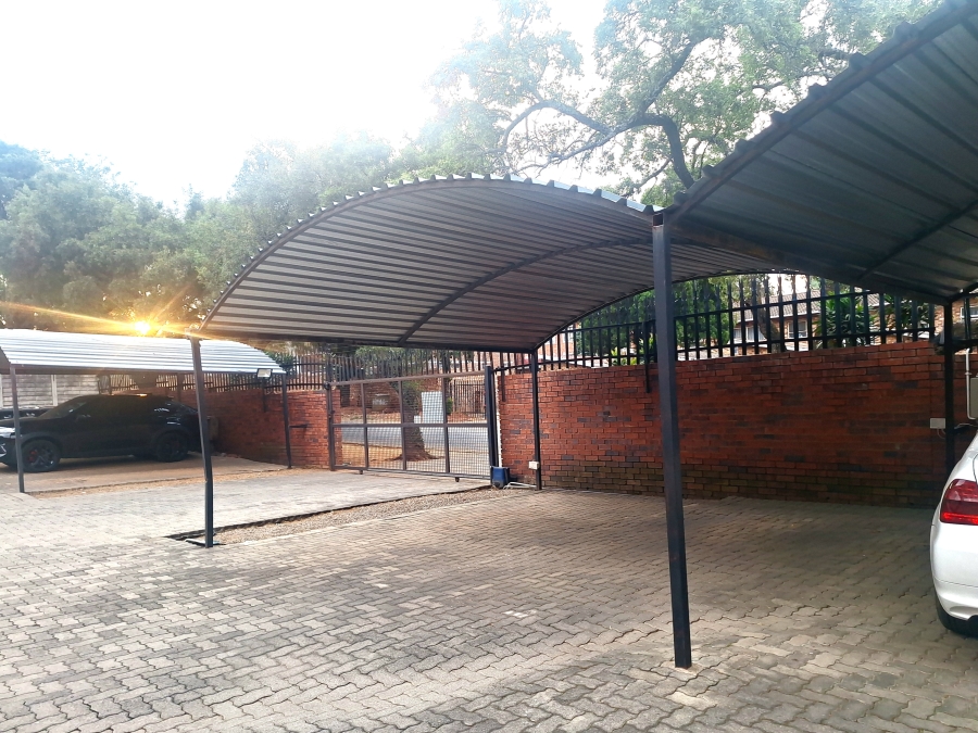 2 Bedroom Property for Sale in Windsor West Gauteng