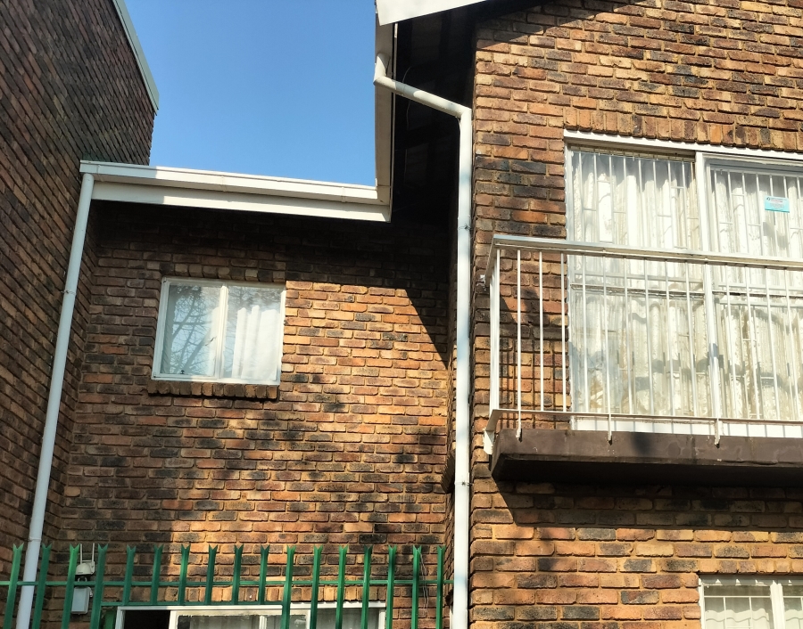 2 Bedroom Property for Sale in Pretoria North Gauteng