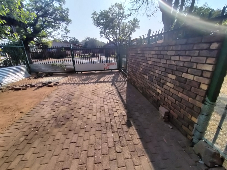2 Bedroom Property for Sale in Pretoria North Gauteng