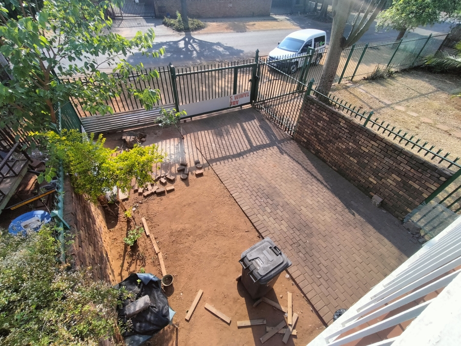 2 Bedroom Property for Sale in Pretoria North Gauteng