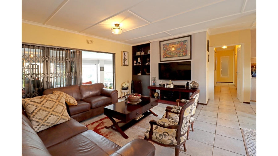 5 Bedroom Property for Sale in Vorna Valley Gauteng