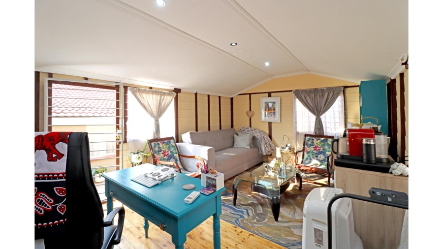 5 Bedroom Property for Sale in Vorna Valley Gauteng