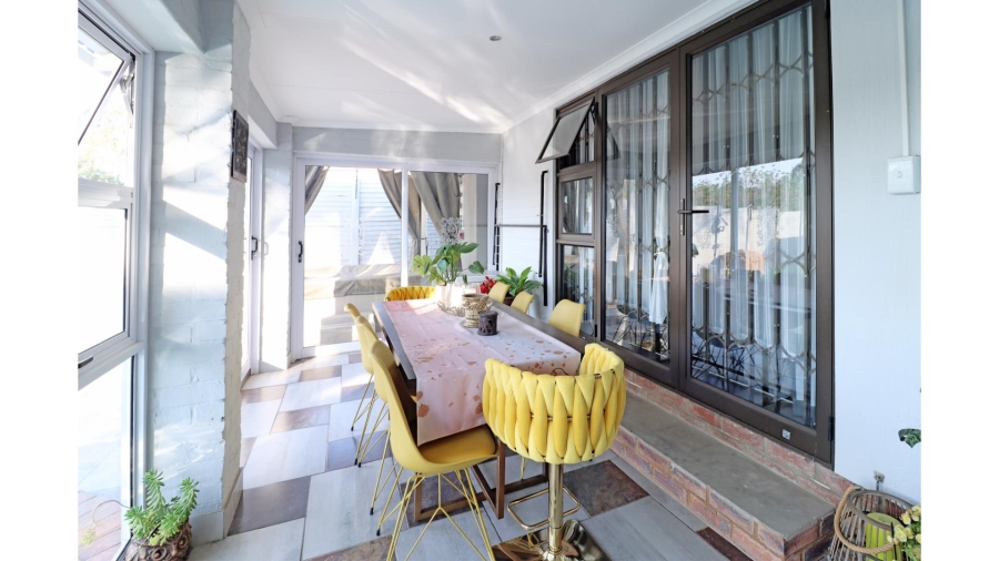 5 Bedroom Property for Sale in Vorna Valley Gauteng