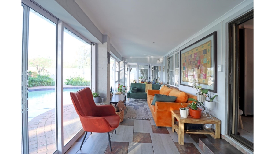 5 Bedroom Property for Sale in Vorna Valley Gauteng
