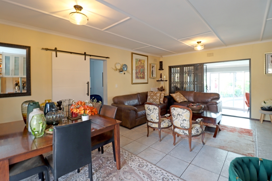 5 Bedroom Property for Sale in Vorna Valley Gauteng