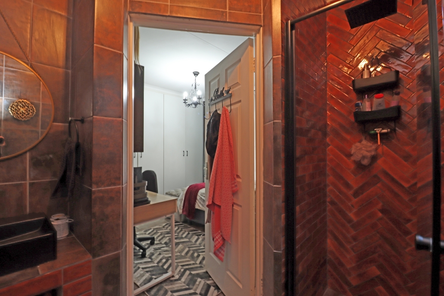 5 Bedroom Property for Sale in Vorna Valley Gauteng