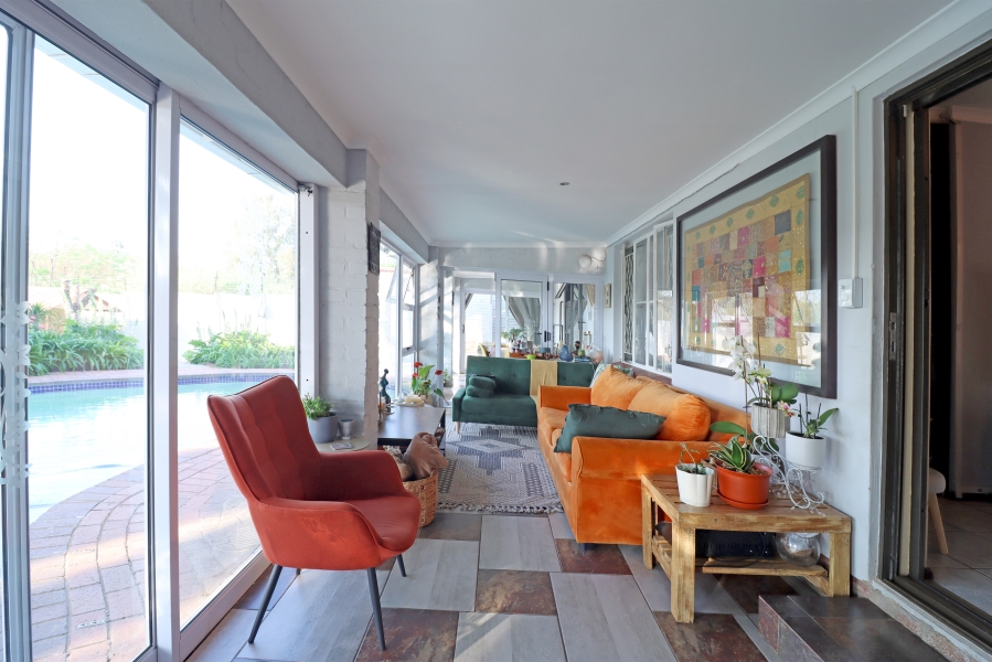 5 Bedroom Property for Sale in Vorna Valley Gauteng