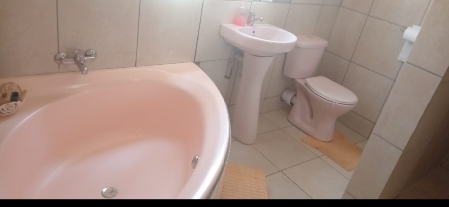 3 Bedroom Property for Sale in Soshanguve South Ext 4 Gauteng