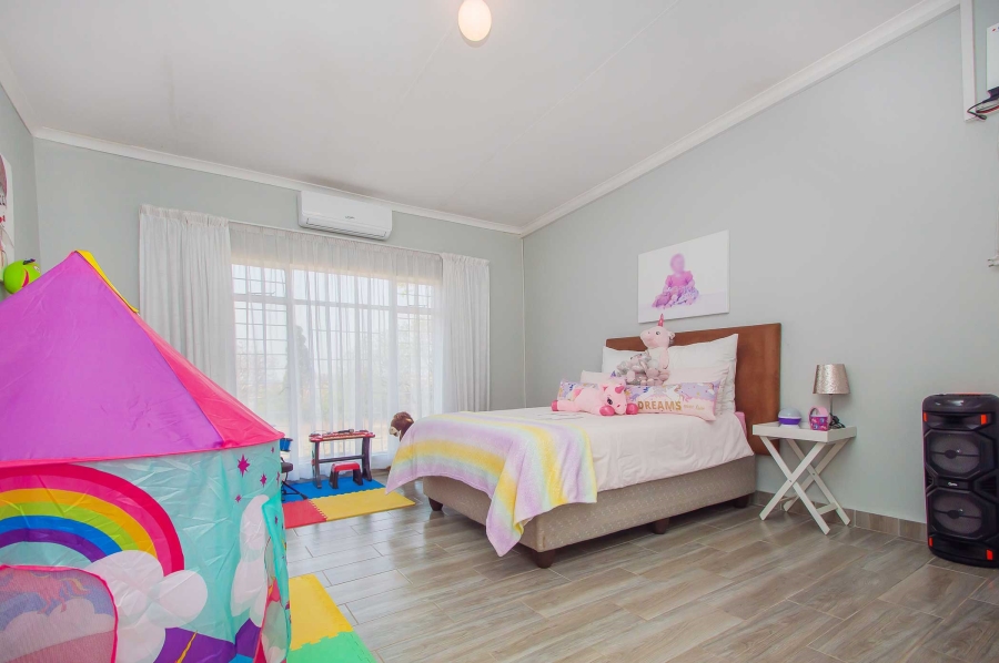 6 Bedroom Property for Sale in Lanseria Gauteng