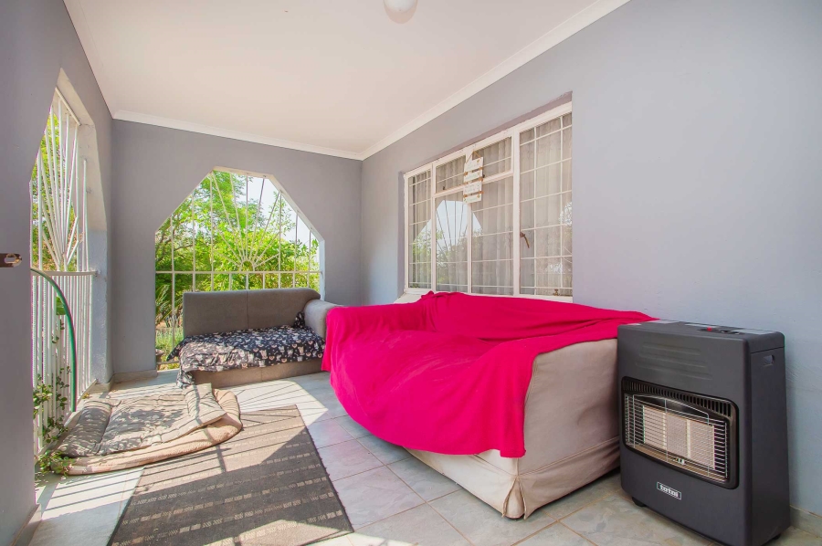 6 Bedroom Property for Sale in Lanseria Gauteng