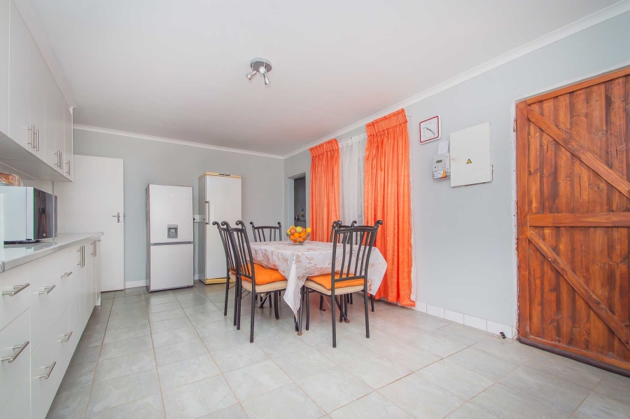 6 Bedroom Property for Sale in Lanseria Gauteng