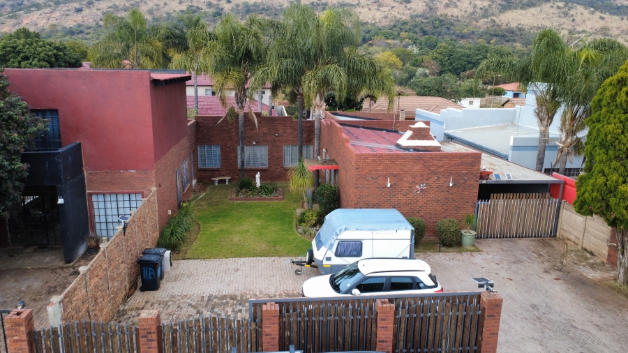 5 Bedroom Property for Sale in Amandasig Gauteng