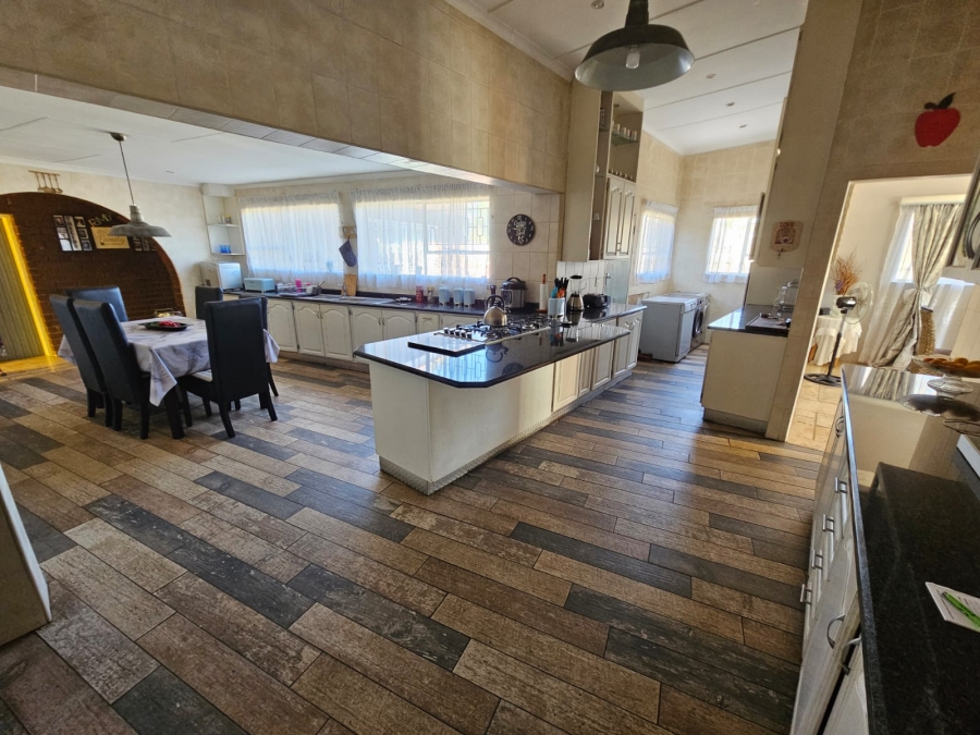 4 Bedroom Property for Sale in Brackenhurst Gauteng