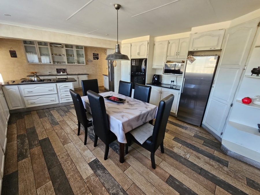 4 Bedroom Property for Sale in Brackenhurst Gauteng