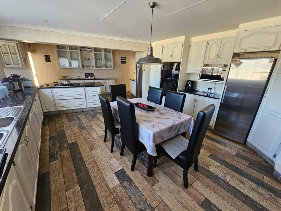 4 Bedroom Property for Sale in Brackenhurst Gauteng