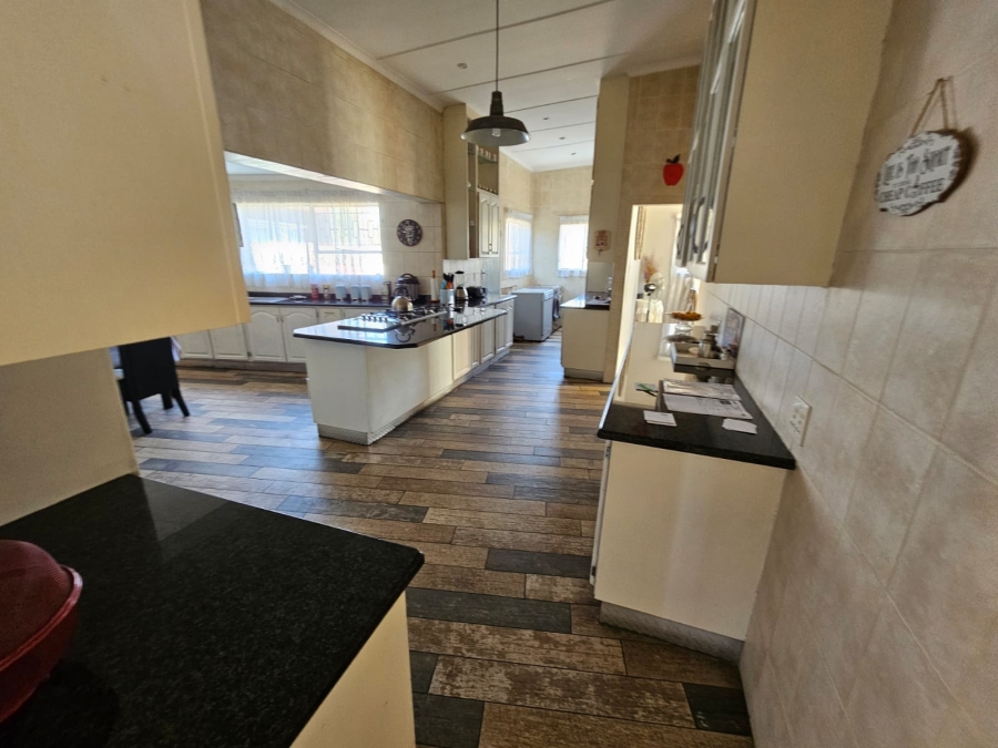 4 Bedroom Property for Sale in Brackenhurst Gauteng