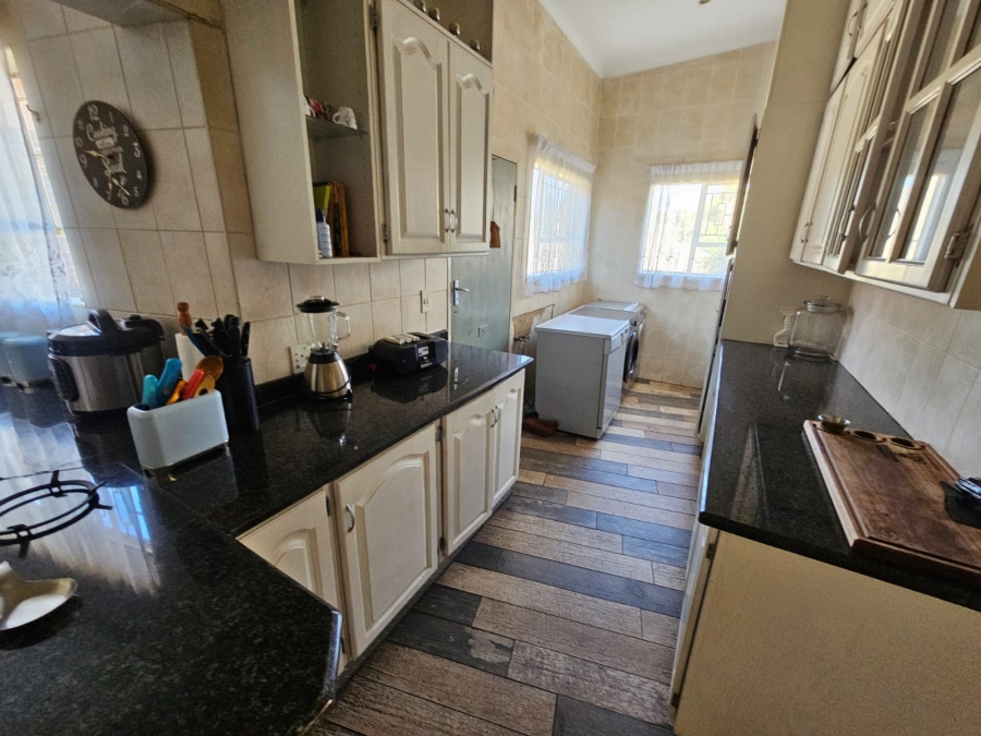 4 Bedroom Property for Sale in Brackenhurst Gauteng