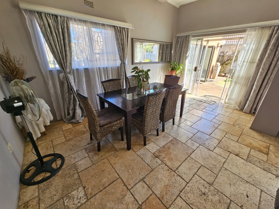 4 Bedroom Property for Sale in Brackenhurst Gauteng