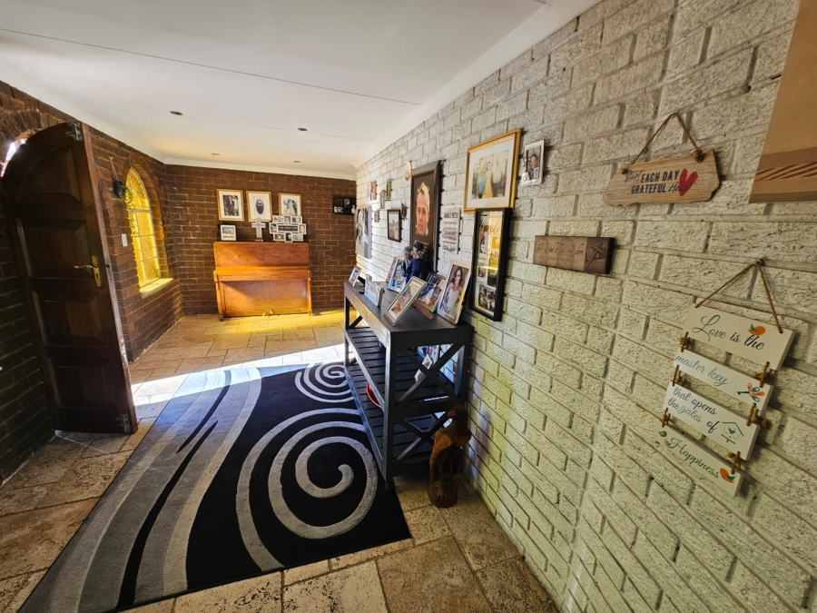 4 Bedroom Property for Sale in Brackenhurst Gauteng