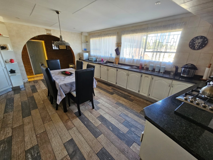 4 Bedroom Property for Sale in Brackenhurst Gauteng