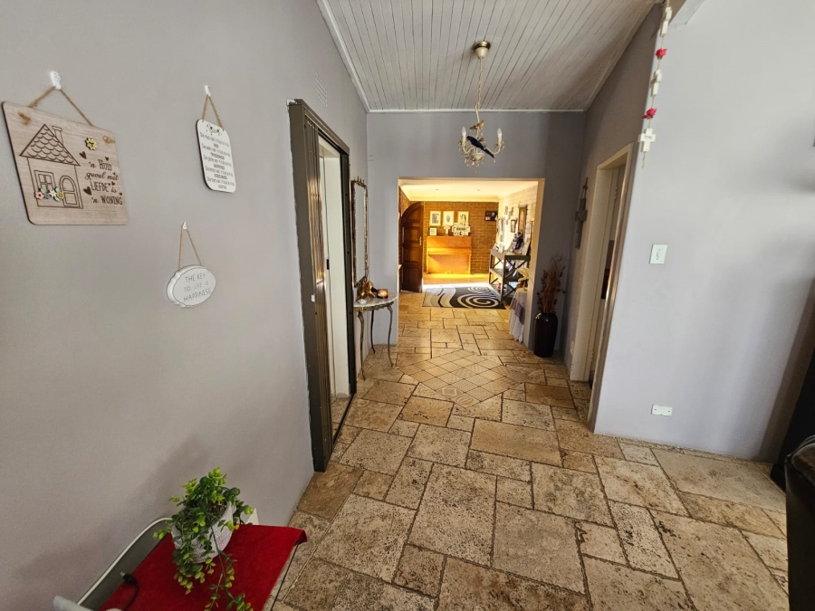 4 Bedroom Property for Sale in Brackenhurst Gauteng