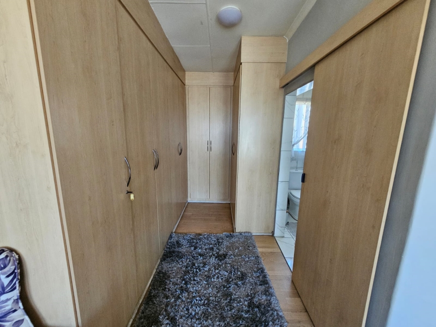 4 Bedroom Property for Sale in Brackenhurst Gauteng