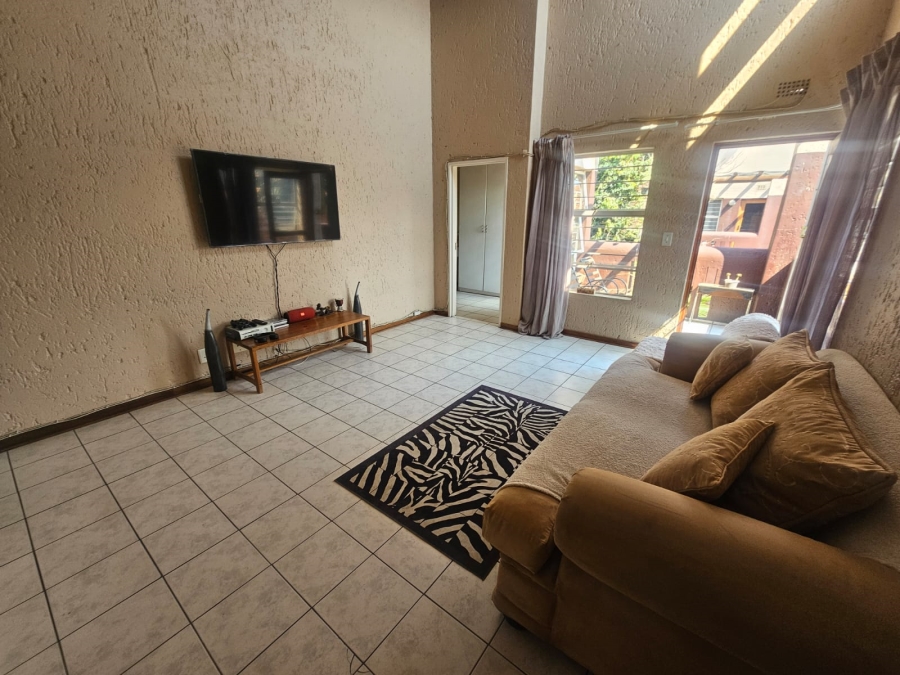 2 Bedroom Property for Sale in New Redruth Gauteng