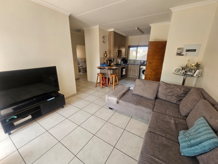 2 Bedroom Property for Sale in New Redruth Gauteng