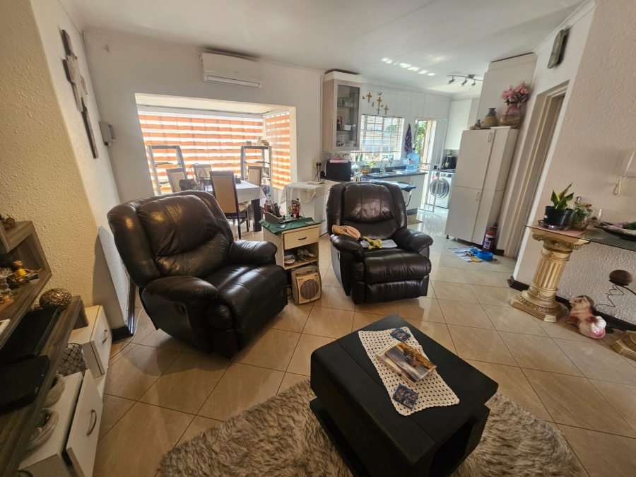 3 Bedroom Property for Sale in New Redruth Gauteng