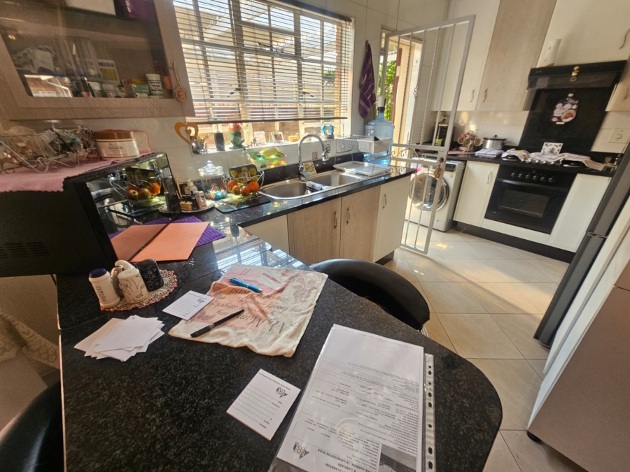 3 Bedroom Property for Sale in New Redruth Gauteng