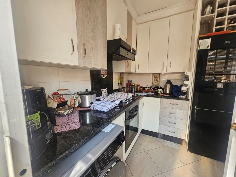 3 Bedroom Property for Sale in New Redruth Gauteng