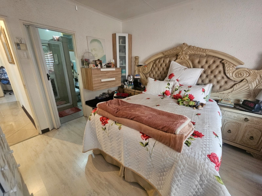 3 Bedroom Property for Sale in New Redruth Gauteng