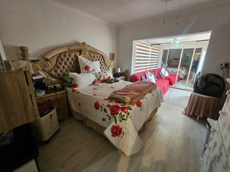 3 Bedroom Property for Sale in New Redruth Gauteng