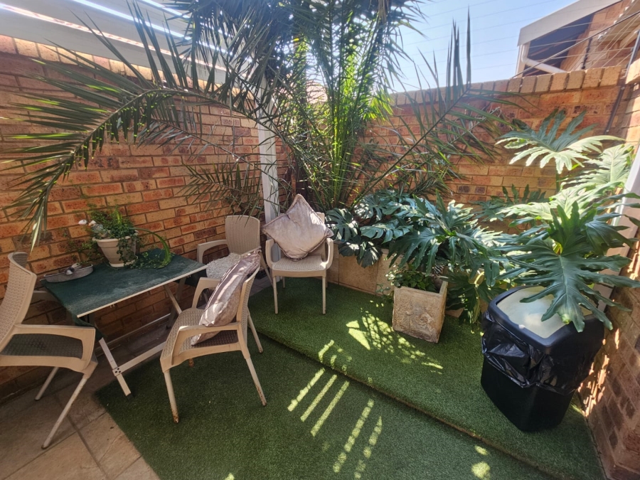 3 Bedroom Property for Sale in New Redruth Gauteng