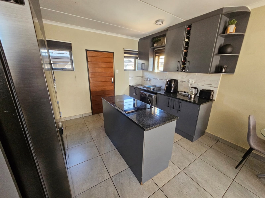 4 Bedroom Property for Sale in Albertsdal Gauteng