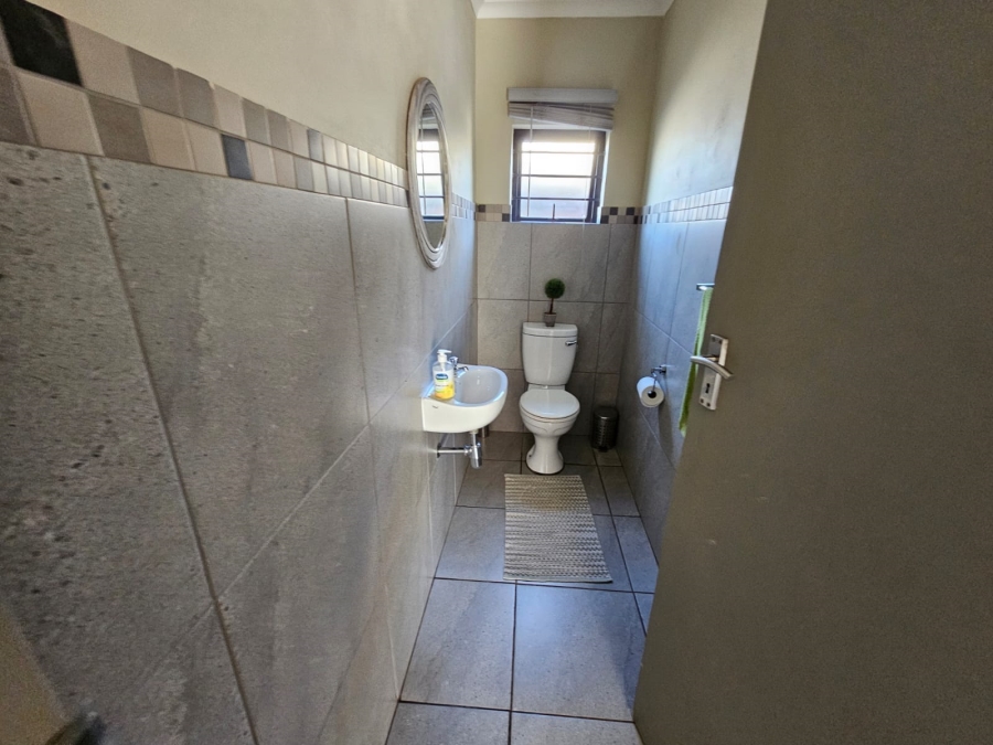 4 Bedroom Property for Sale in Albertsdal Gauteng