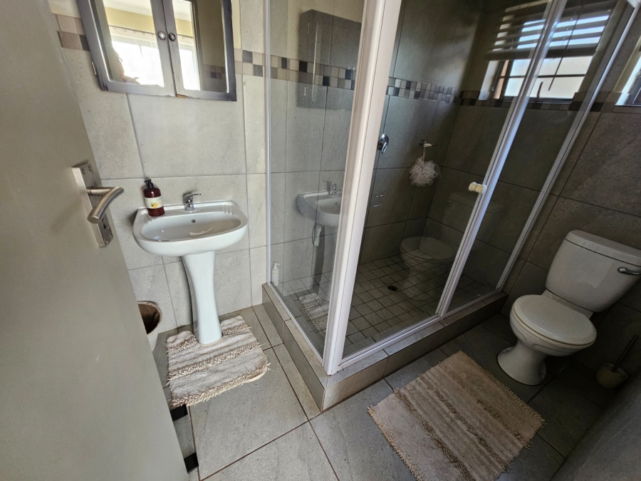 4 Bedroom Property for Sale in Albertsdal Gauteng