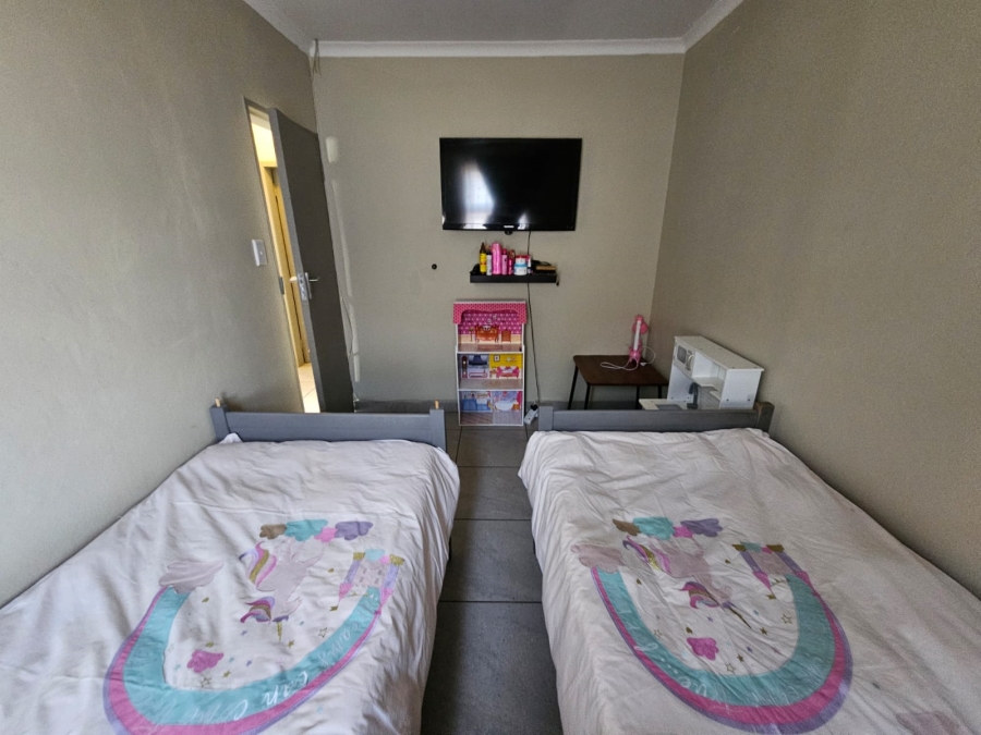 4 Bedroom Property for Sale in Albertsdal Gauteng